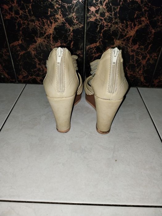 Обувь женская летняя