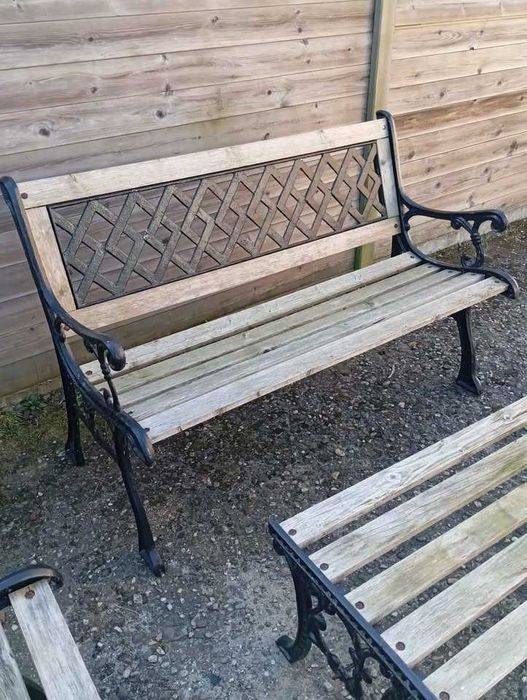 Zestawy ozdobnych mebli ogrodowych, ciężki metal i drewno. 1000zł