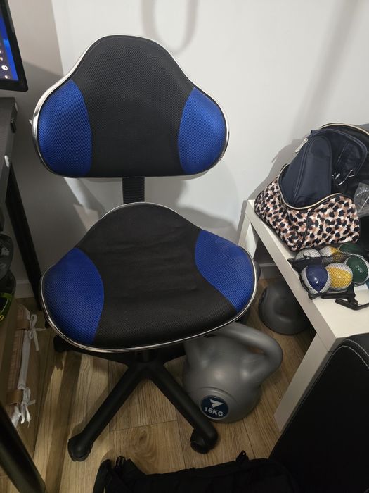 Krzesło obrotowe biurowe Jysk