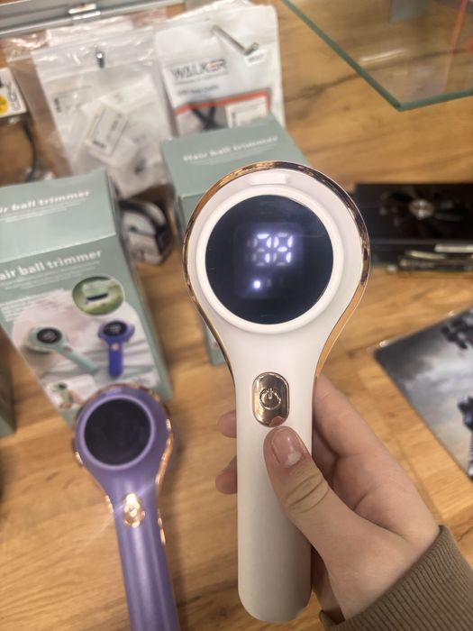 Машинка для видалення ковтунців (або катишок)