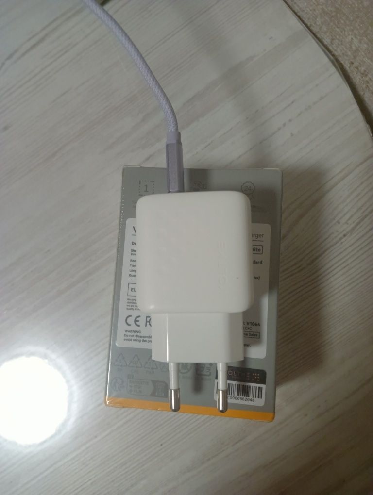 Зарядний пристрій Voltme 20w