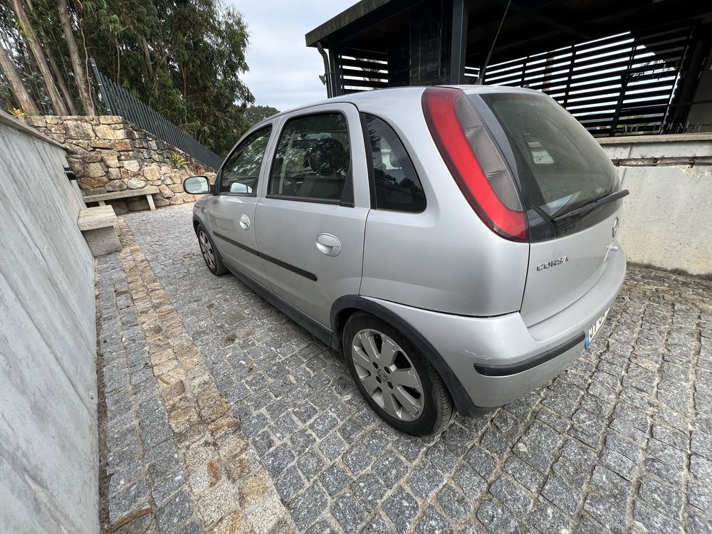 Opel corsa 1.3 muito economico