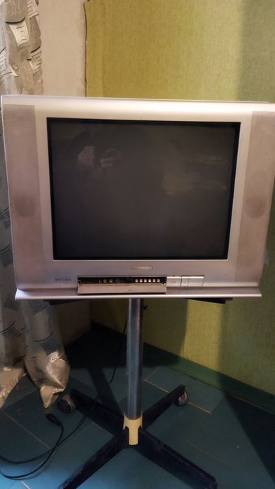 Телевизор "TOSHIBA" цветной