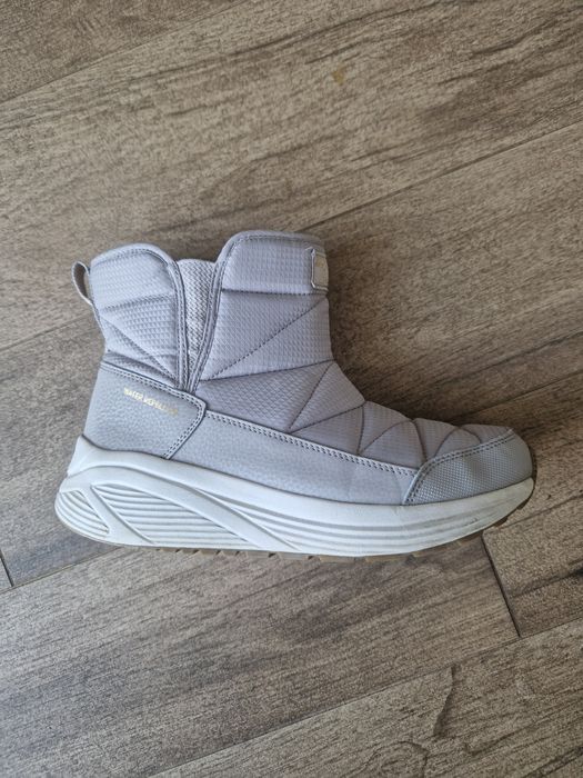 Зимові жіночі дутики чоботи  sketchers на  р.38