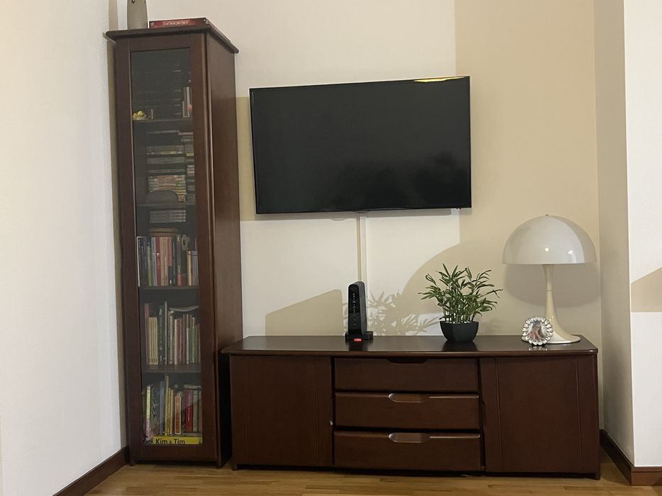 Movel TV em madeira maciça