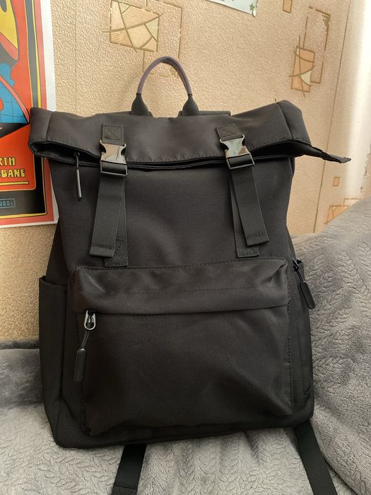 Рюкзак чорний 40(в розгорнутому вигляді 54) x 28 x 14 см