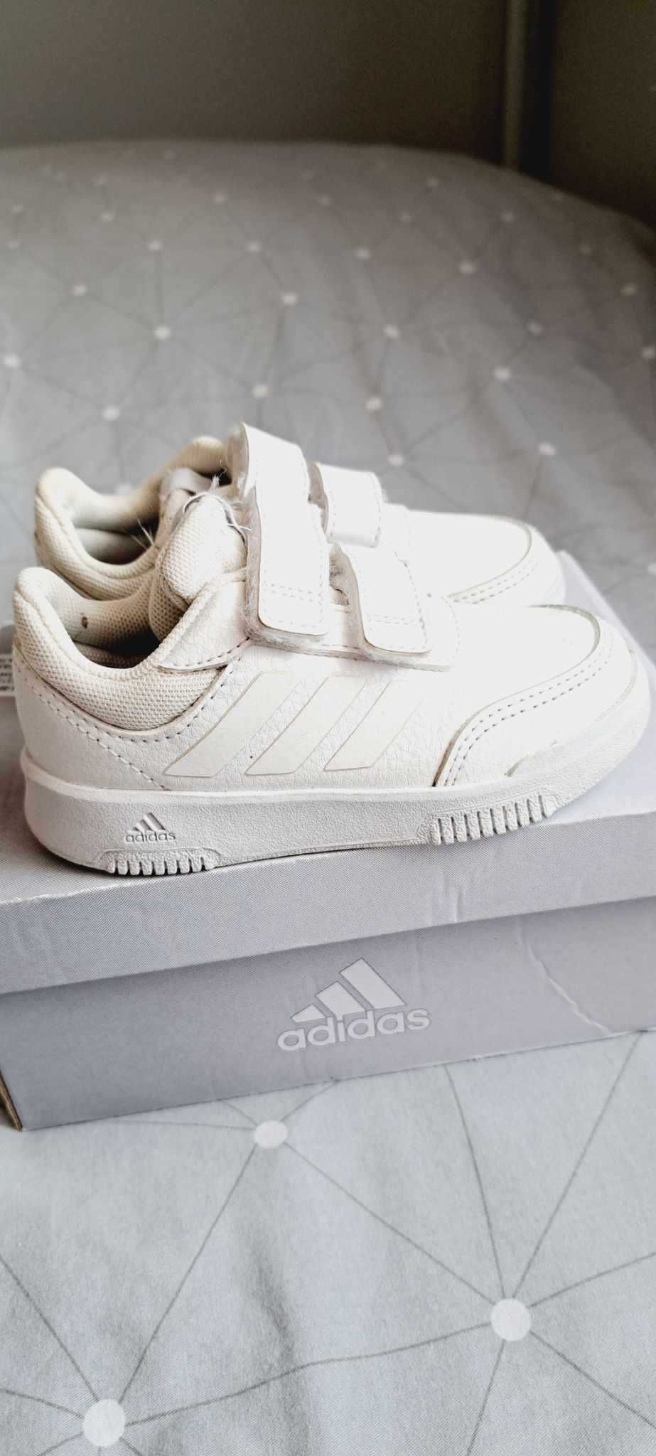 Buty chłopięce adidas rozmiar 24