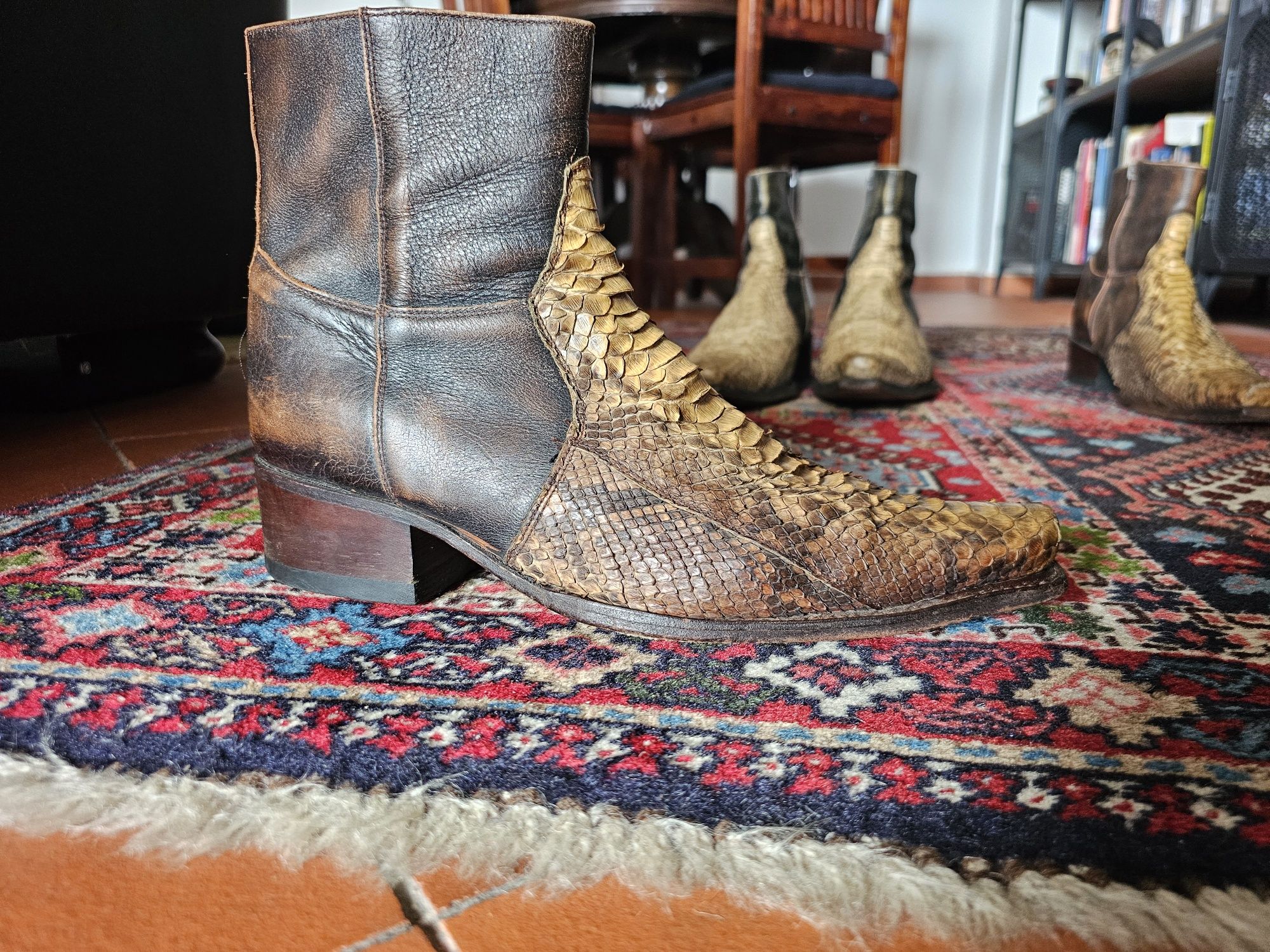 Botas Sendra Couro e Pele Cobra Piton