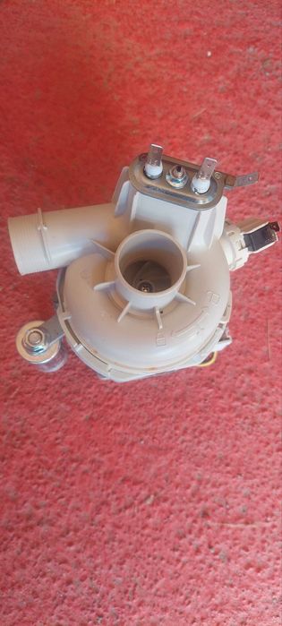 Посудомийна машина  respecta