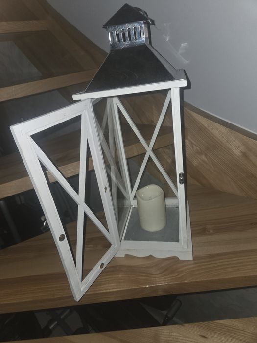 Lampion drewniany chrom z  świeczką wbudowaną latarnia