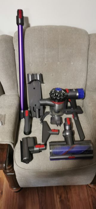 Dyson v8 stan bardzo dobry