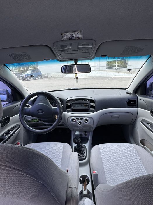 Хундай акцент третього покоління Hyundai Accent 2008