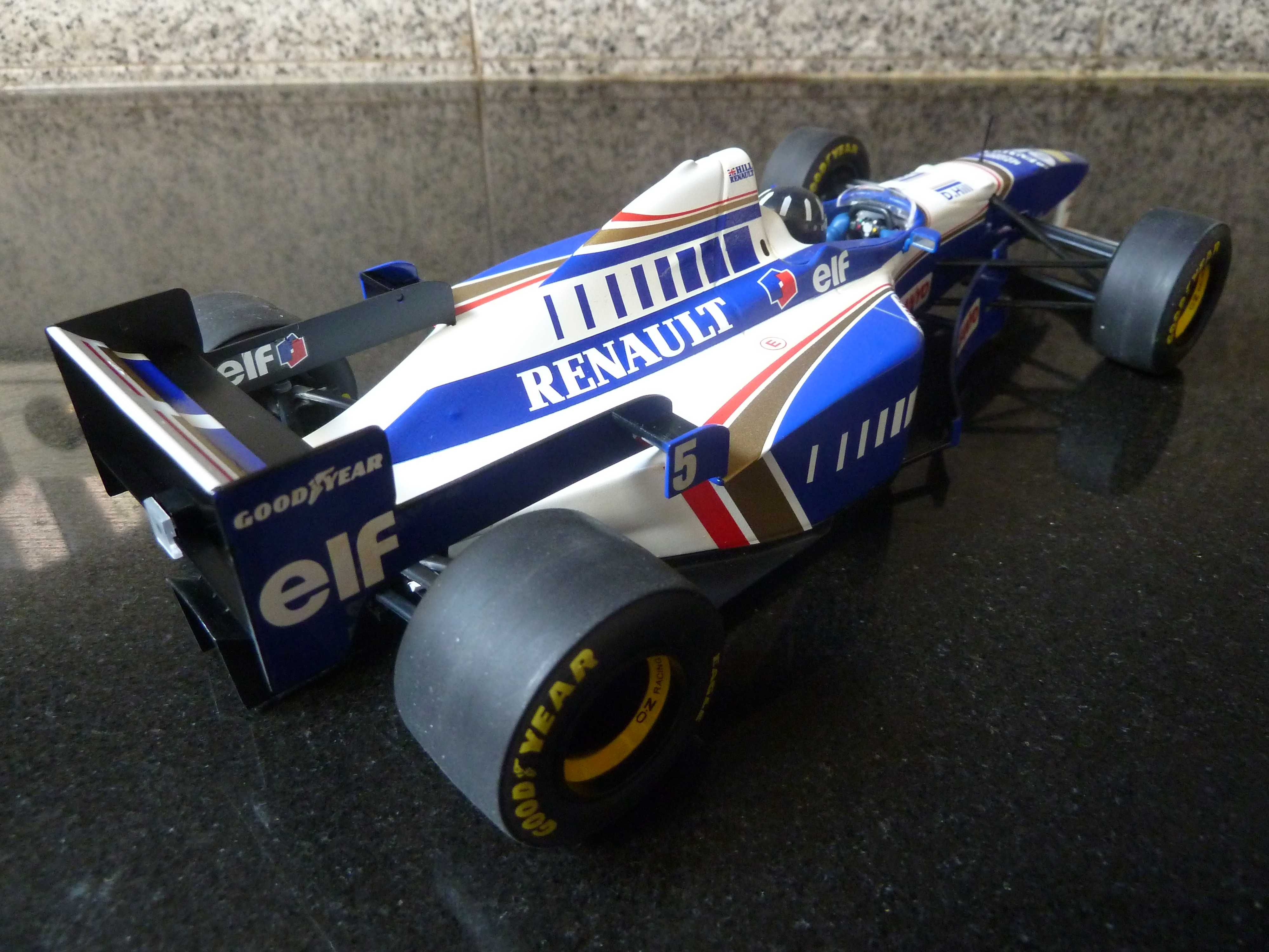 1:18 Minichamps, Williams Renault FW18, D. Hill, AutoArt