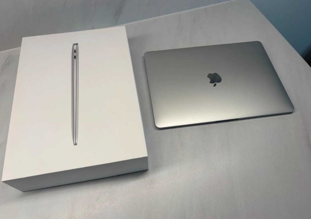Macbook Air 13'/1.1GHz QC/8GB/512GB