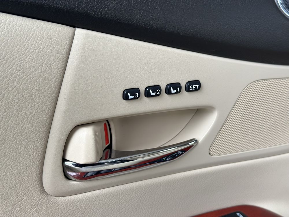 Продам Lexus RX350