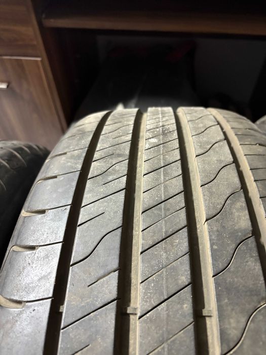 Резина 275 50 21 GoodYear EfficientGrip 2 SUV Стан нової! Гума