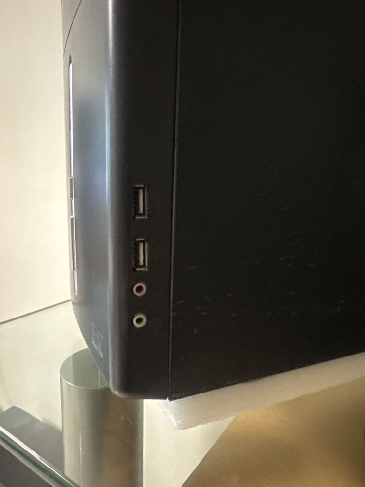Obudowa midi ATX Modecom z zasilaczem