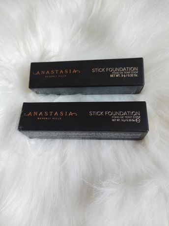 Anastasia stick foundation kolor banana
