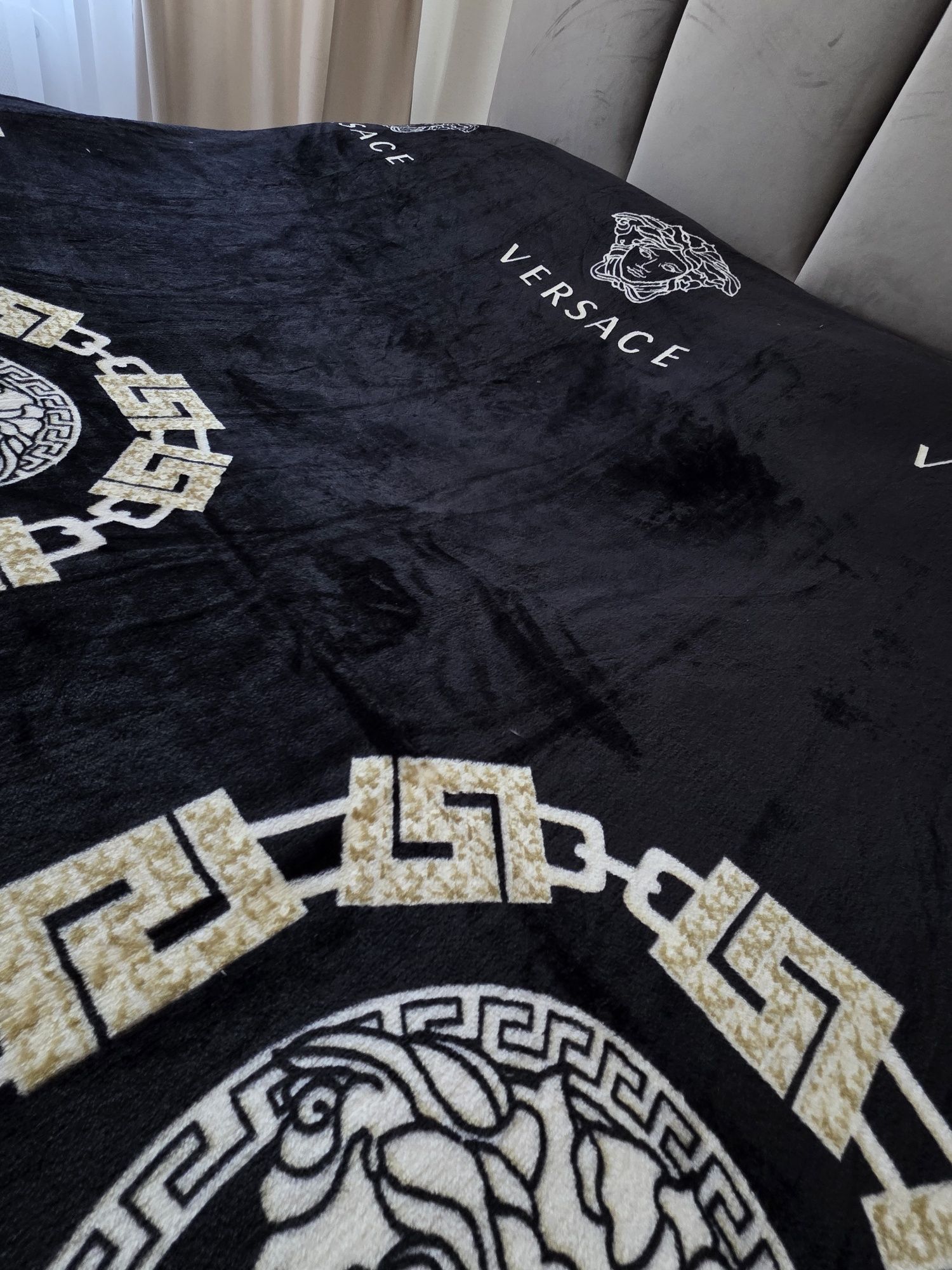 Koc narzuta  versace  200x220  czarno złoty glamour
