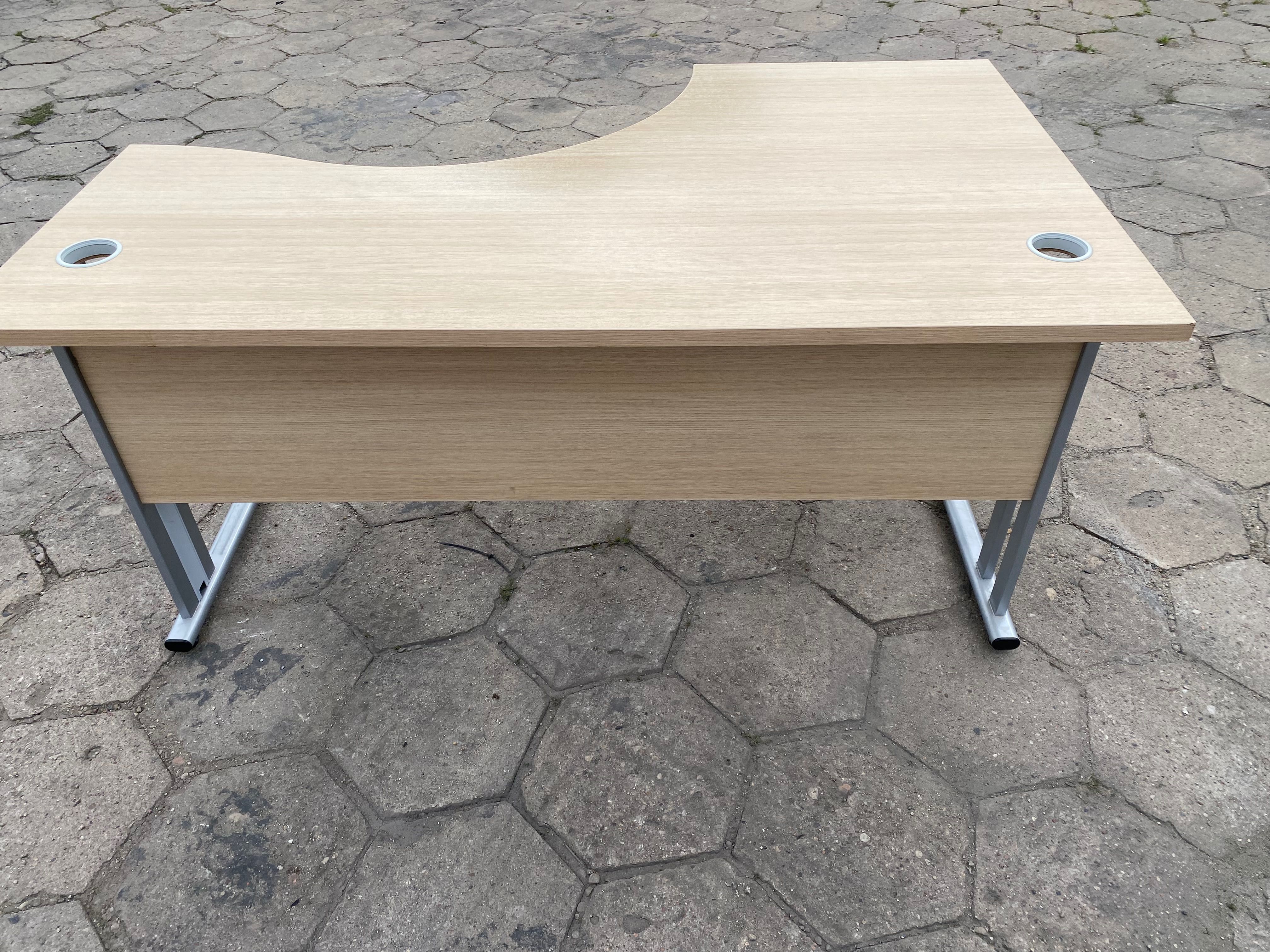 Wysorzedaż Biurka narożne 160/100 metalowy  stelaż
