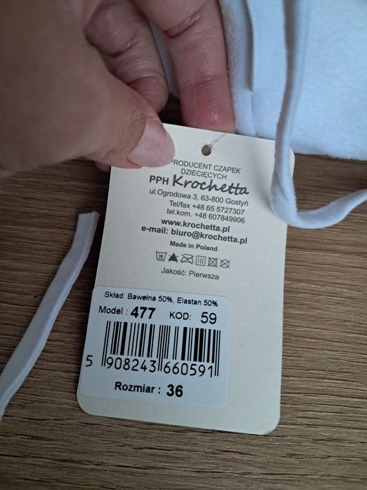 Nowe czapeczki zimowe dla dziewczynki r.36