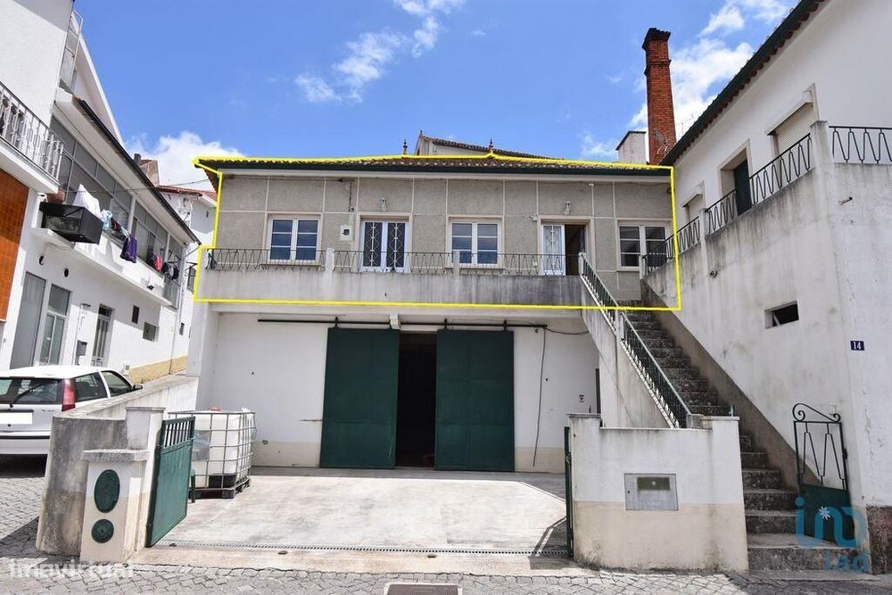 Habitação T3 em São Miguel, Santa Eufémia e Rabaçal de 154,00 m2
