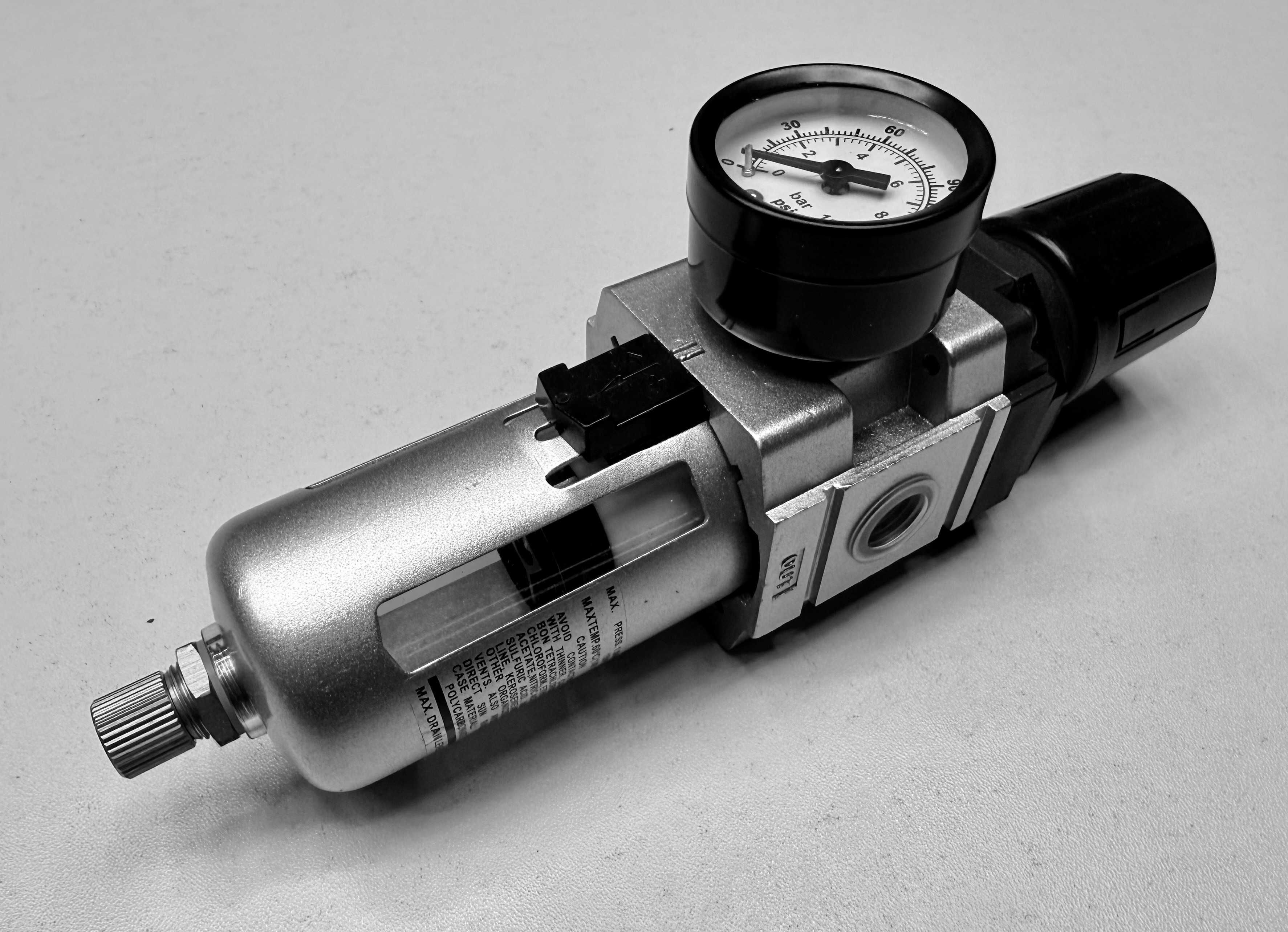 AFR38 Flitroreduktor 3/8" 0-10 bar (odwadniacz)