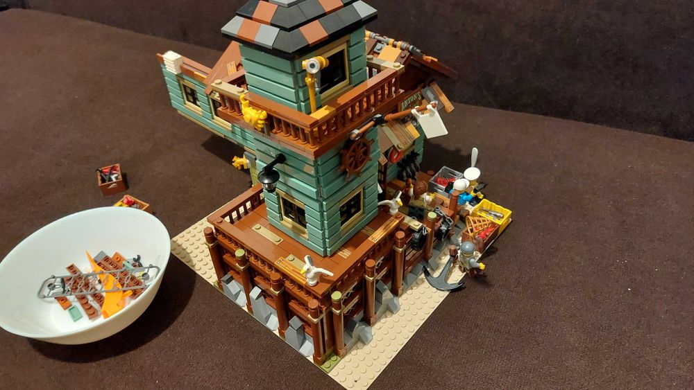 KLOCKI Ideas 21310 Stary sklep wędkarski