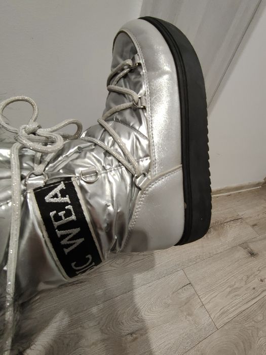 Nowość Buty śniegowce rozmiar 36