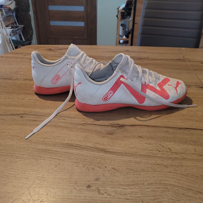 Buty sportowe halówki PUMA roz 38