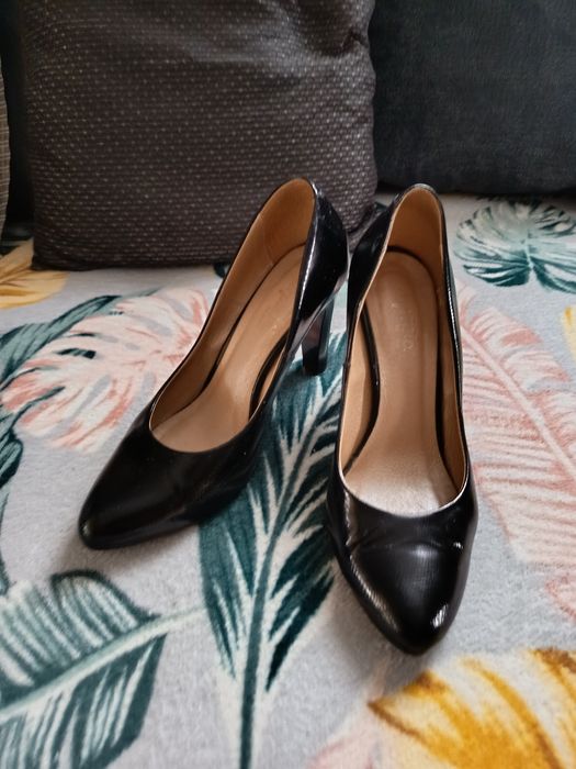 Pantofle damskie r37 skórzane