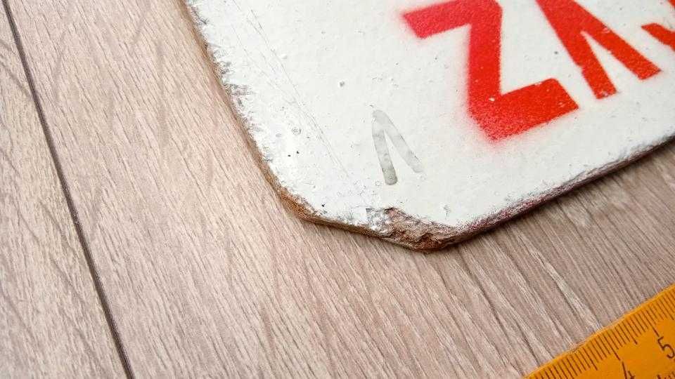 Dawna tablica kierunkowa autobusu komunikacji miejskiej w Szczecinie