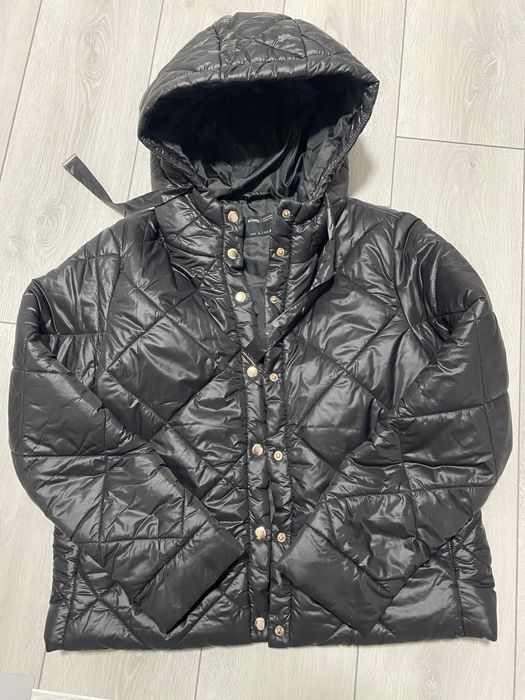 Жіноча куртка чорна