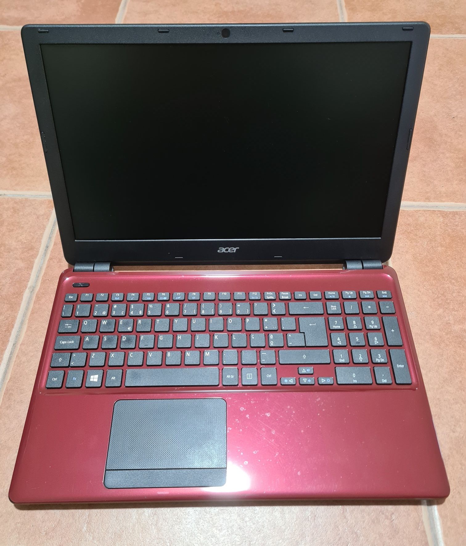 Acer Aspire E1-570G em Excelente Estado