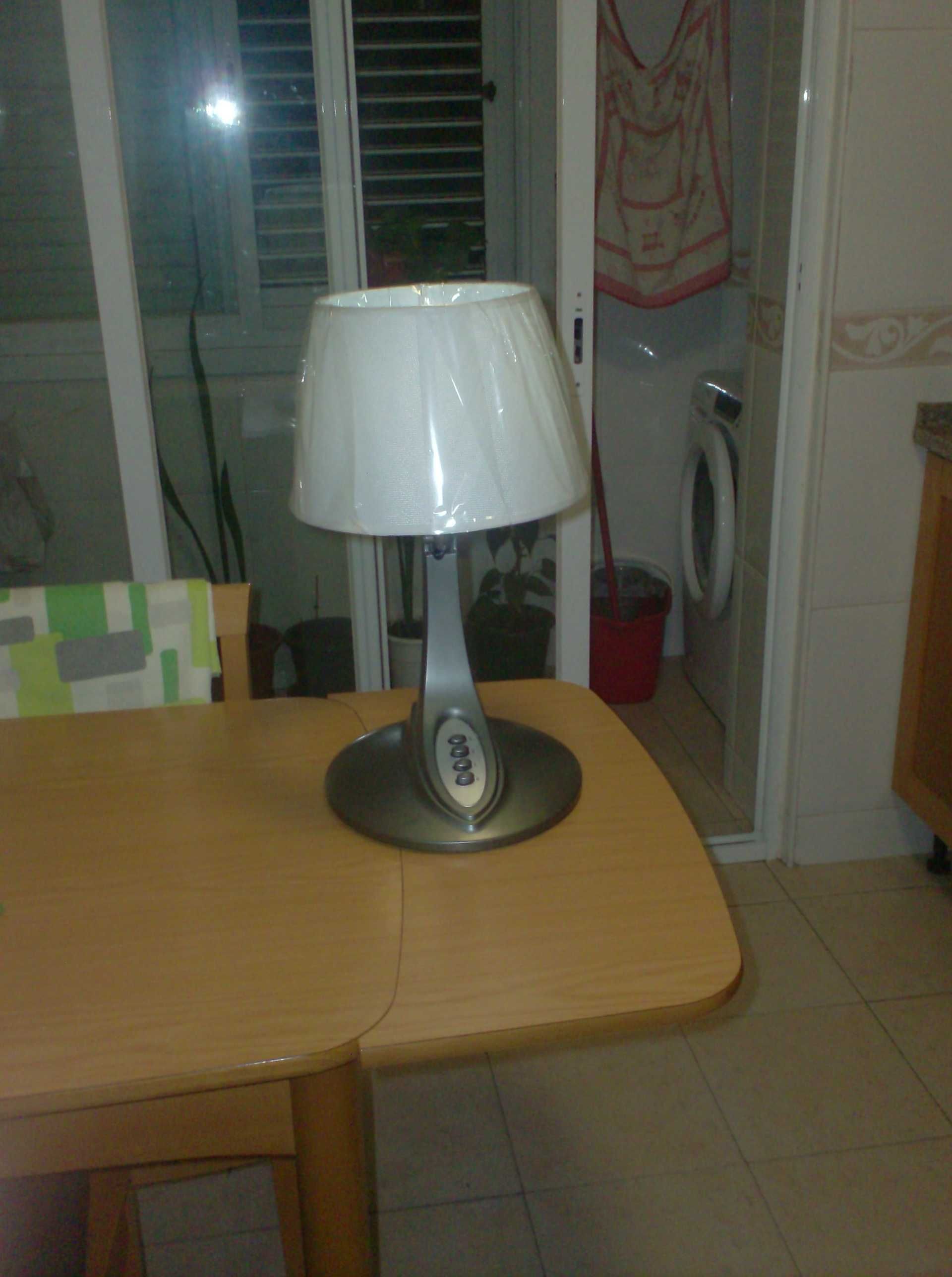 Candeeiro de Mesa