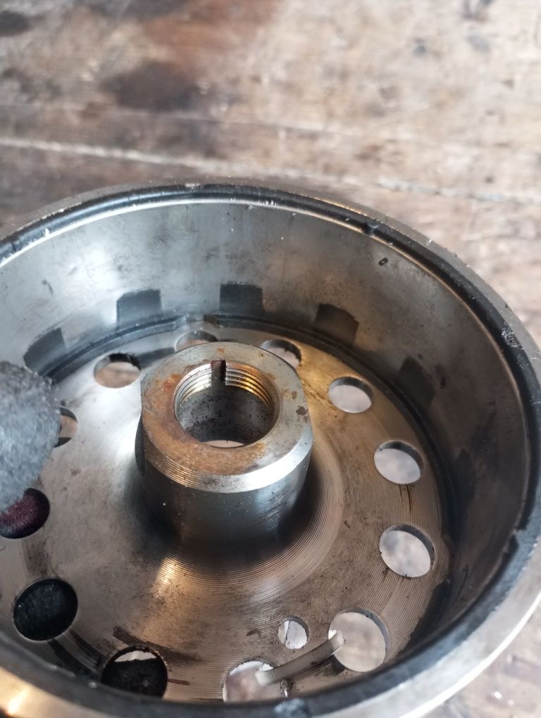 Magneto koło magnesowe zapłon zamachowe Suzuki GSXR 750 600 srad 1.117