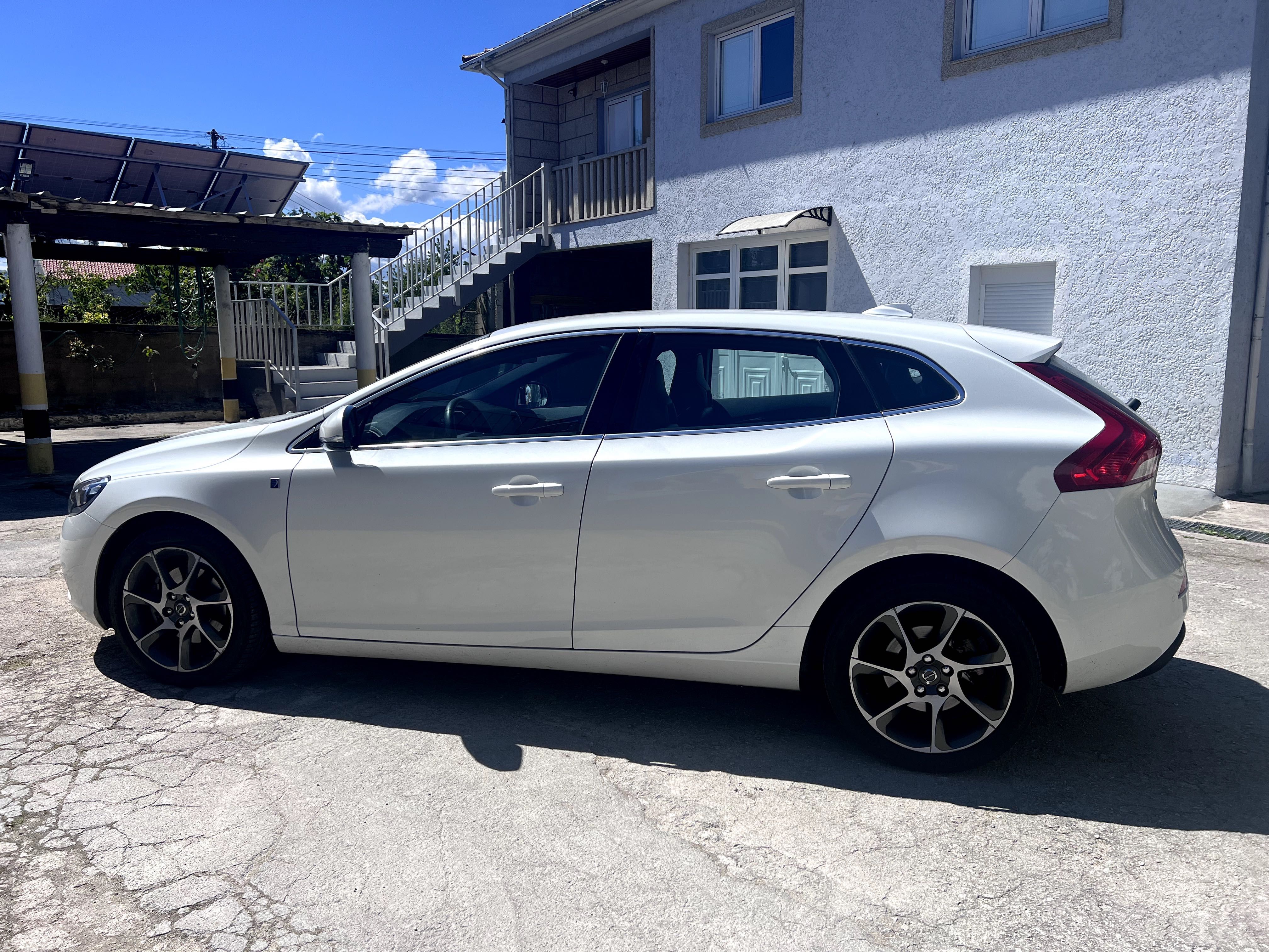 VOLVO V40 Urban Race 2.0D 120 CV - 84000KM Nacional