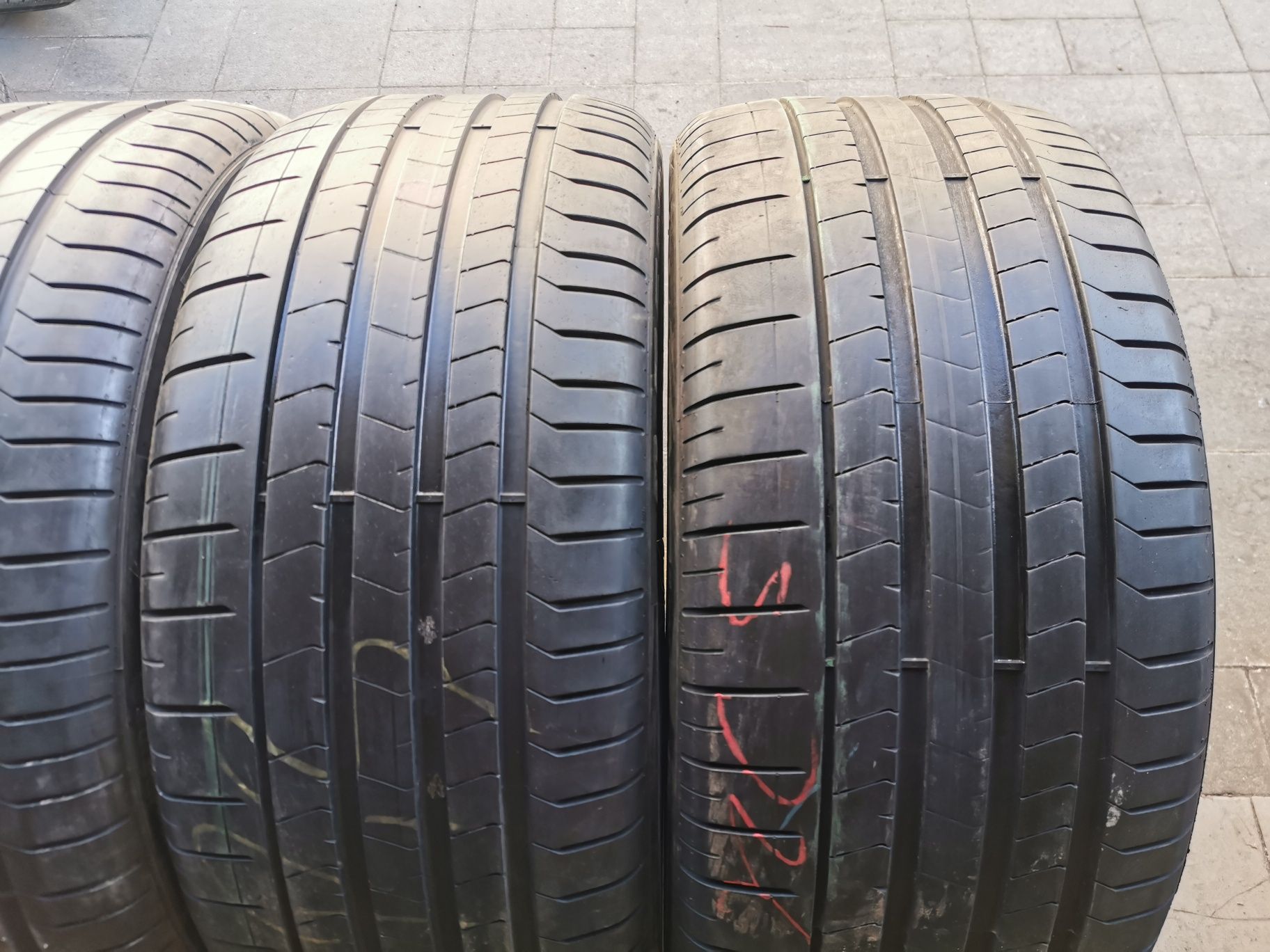 Летняя резина 285/40 R21 Pirelli Pzero