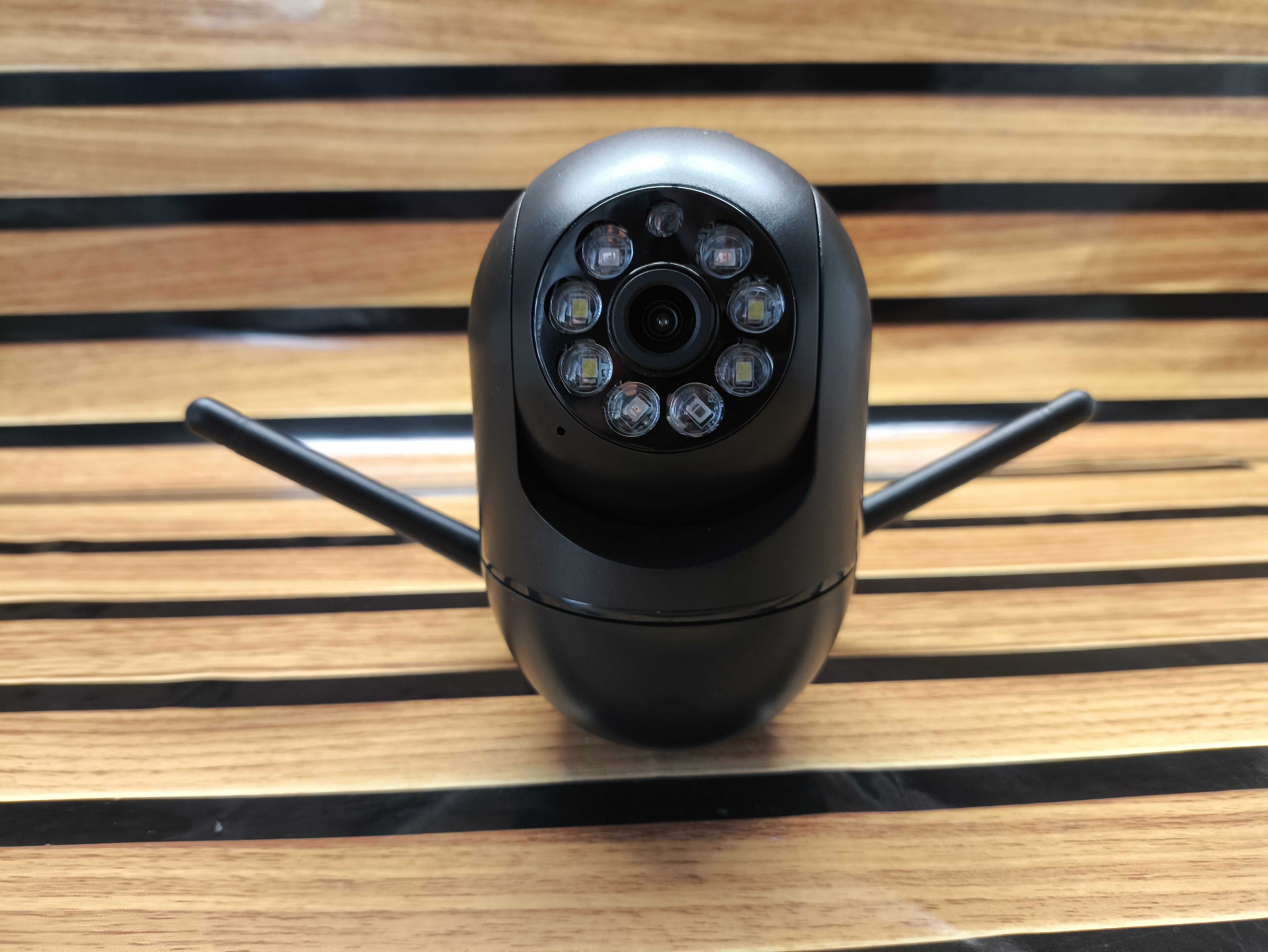 HD Kamera Bezpieczeństwa - Inteligentny Monitoring WiFi 360° (czarna)