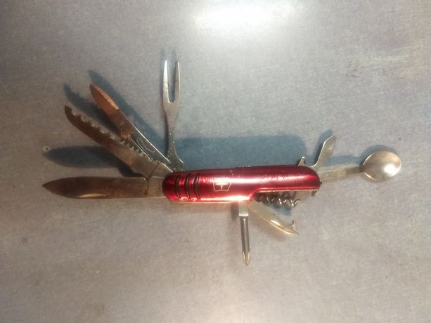 Mega sczyzoryk noz multitool swiss gratka jedyny