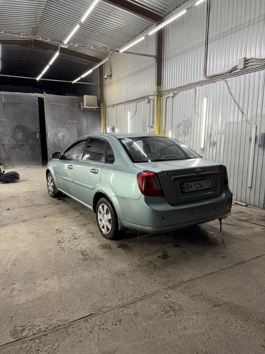Chevrolet Lacetti 1.8 с газом Максимальная комплектация