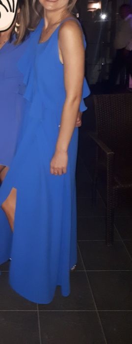 Długa niebieska suknia z rozporkiem r. 36