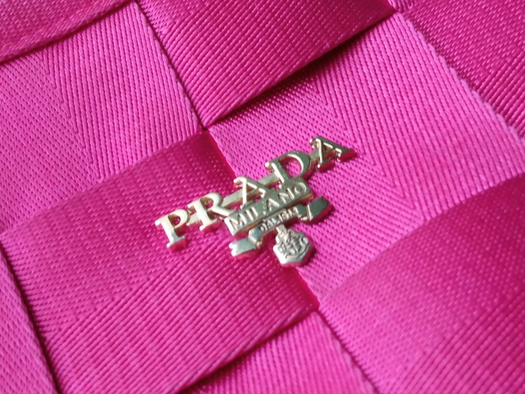 Женская сумка Prada редкая на подарок