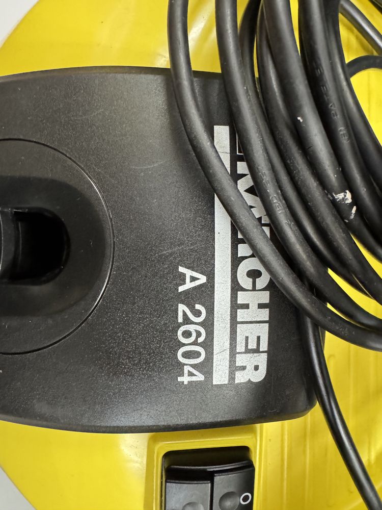 Пилосос для вологого та сухого прибирання Karcher A 2604