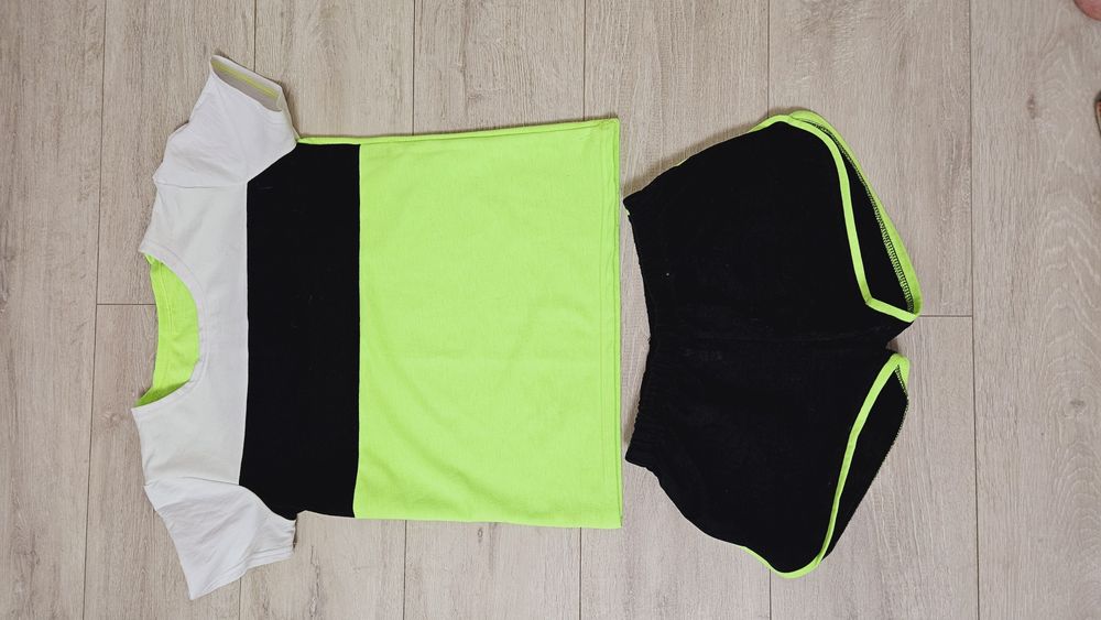 Костюм футболка и шорты