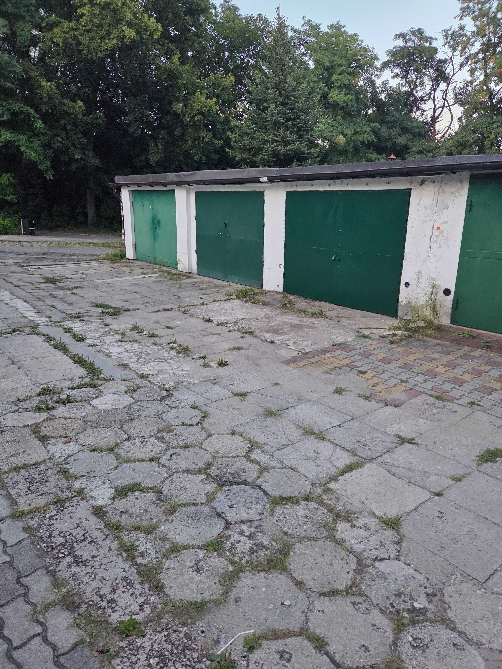 Garaż ul. Szpaków 18,6 m2 Sprzedam