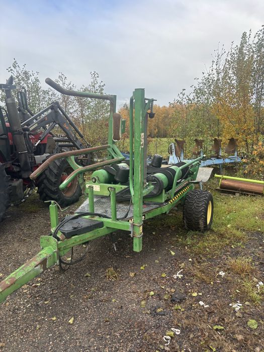 Owijarka samozaładowcza MChale i Conor