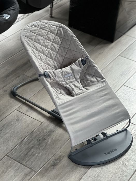 Шезлонг дитячий  babybjorn