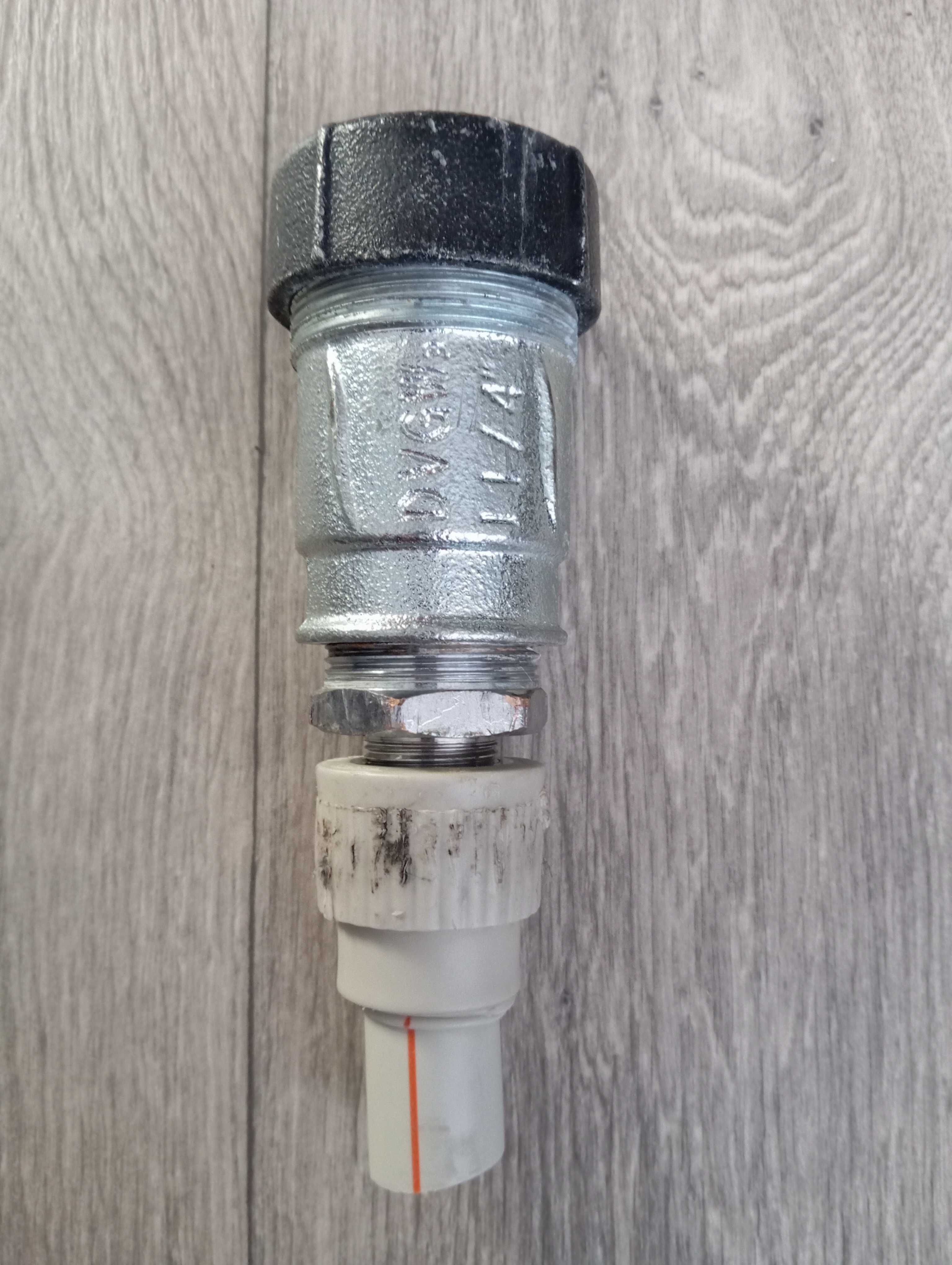 Муфта соединительная ВВ DN 32 1/4 x 40.0-42.9