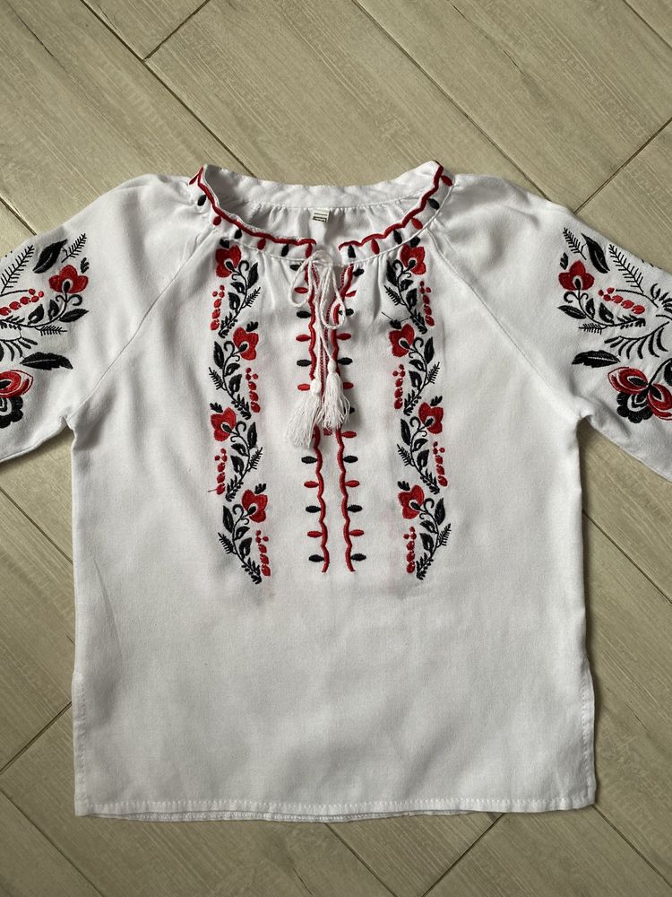 Вишита сорочка для дівчинки